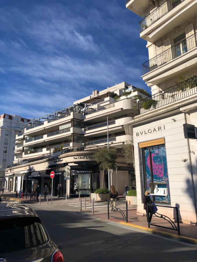 Brand New In The Heart Of *